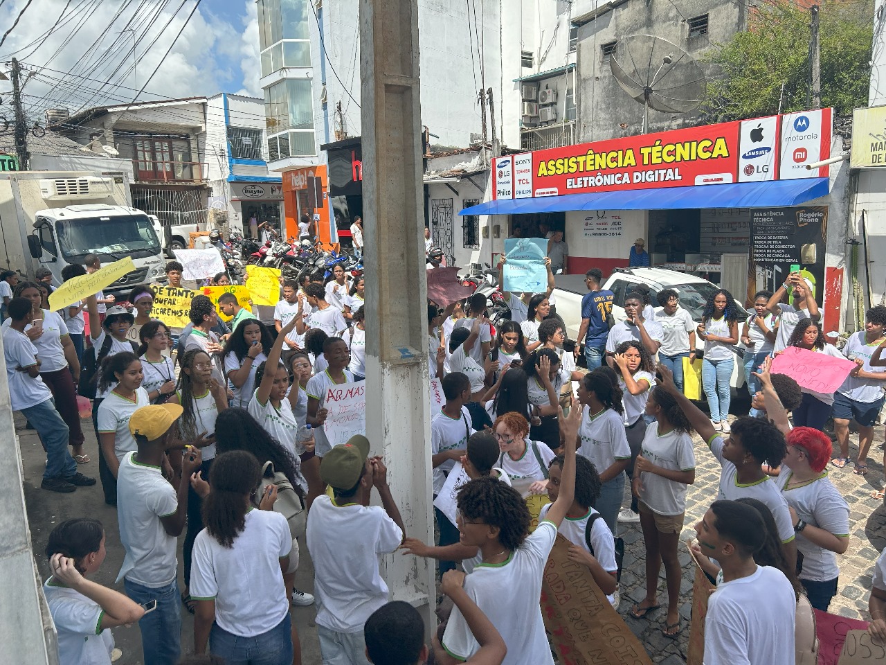 Revoga NEM 2024 – passeata